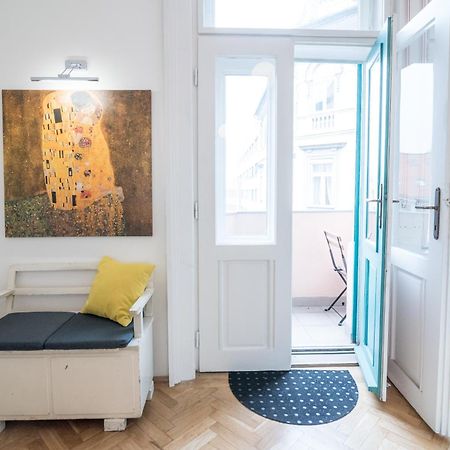 Newsunny Apartment At The Budacastle บูดาเปสต์ ภายนอก รูปภาพ